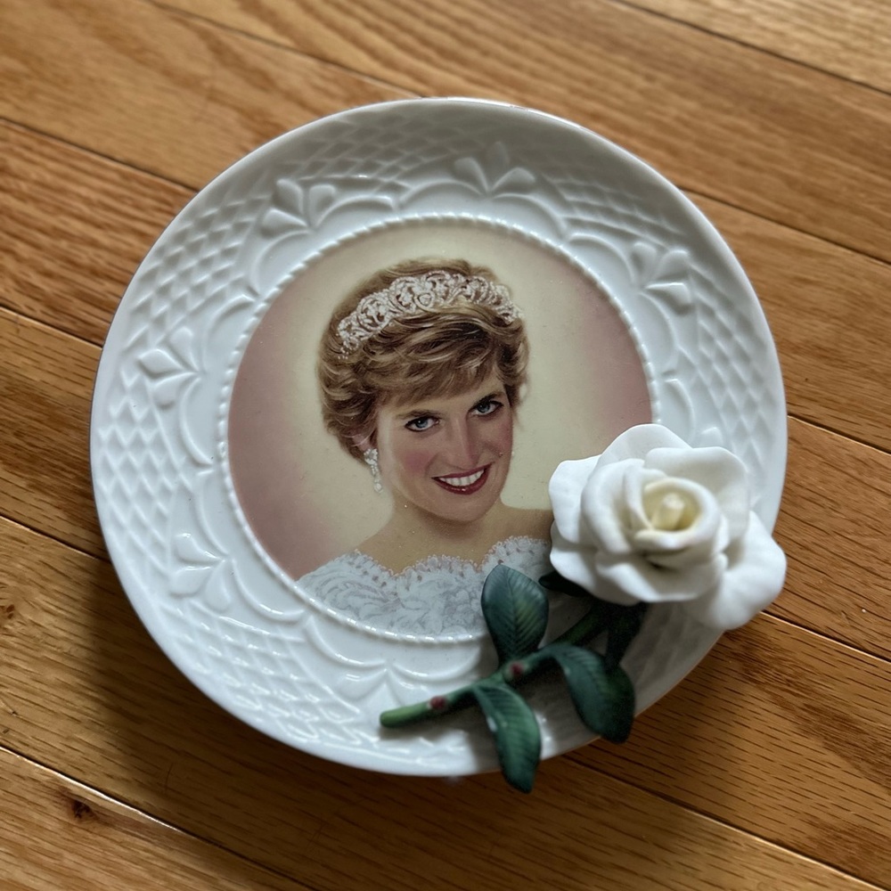 A tribute to Diana Limited Edition Plate